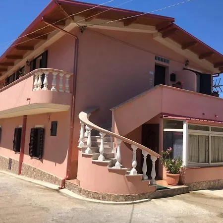 Rosa Apartmán Tropea